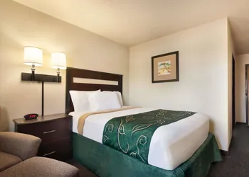 Travelodge by Wyndham Jefferson City hotel thumbnail 6