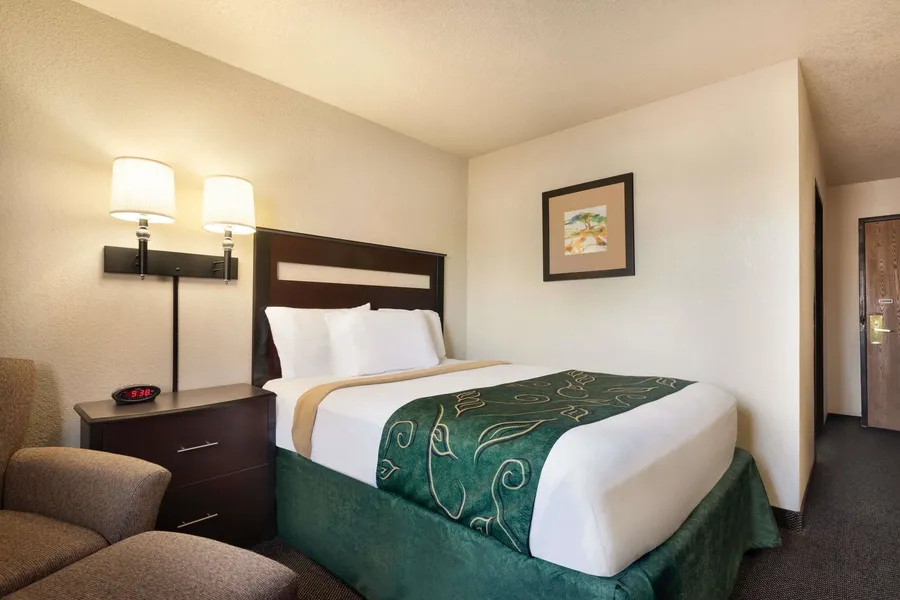 Travelodge by Wyndham Jefferson City hotel detail image 6