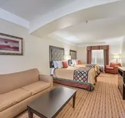 Super 8 by Wyndham Hidalgo/McAllen Area hotel detail image 4