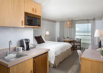 Surftides Lincoln City hotel thumbnail 5