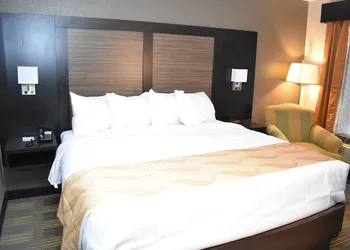 Quality Inn VIlla Rica hotel thumbnail 8