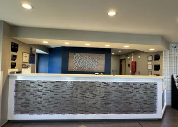 Microtel Inn & Suites by Wyndham Independence hotel thumbnail 2