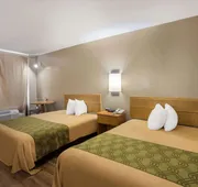 Econo Lodge Live Oak hotel detail image 7