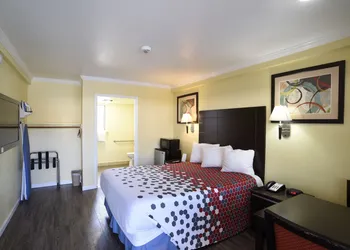 Morro Bay Beach Inn hotel thumbnail 4