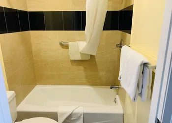 Morro Bay Beach Inn hotel thumbnail 7