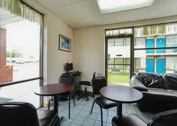 Loyalty Inn Maryville hotel thumbnail 4