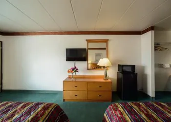 Loyalty Inn Maryville hotel thumbnail 8