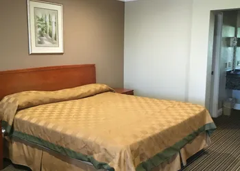 Regency Inn And Suites hotel thumbnail 6