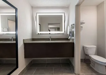 Quality Inn Orange Park Jacksonville hotel thumbnail 6