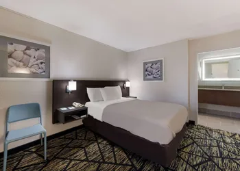 Quality Inn Orange Park Jacksonville hotel thumbnail 8