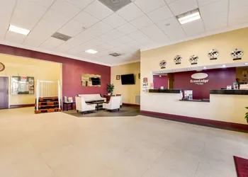 Econo Lodge Tampa near Busch Gardens hotel thumbnail 4
