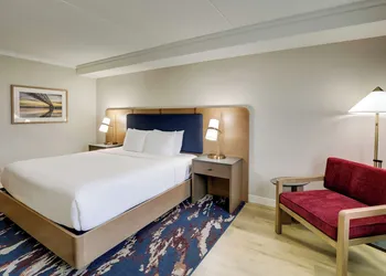 The Atrium Hotel on Third hotel thumbnail 2