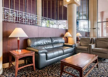 Quality Inn & Suites Tarpon Springs South hotel thumbnail 2