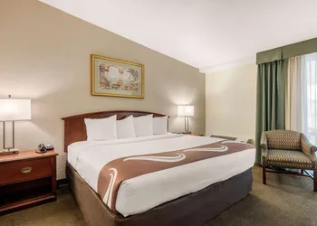 Quality Inn & Suites Tarpon Springs South hotel thumbnail 5