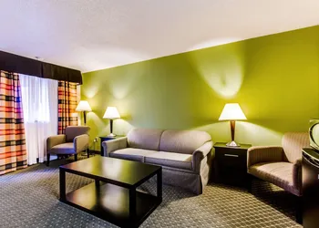 Quality Inn & Suites Moline - Quad Cities hotel thumbnail 6