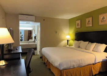 Quality Inn & Suites Moline - Quad Cities hotel thumbnail 8