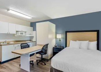 Extended Stay America Select Suites Chicago Rolling Meadows hotel thumbnail 5