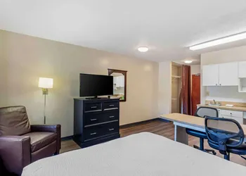 Extended Stay America Select Suites Chicago Rolling Meadows hotel thumbnail 6