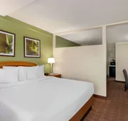 Baymont by Wyndham Intl Speedway/I-95/Daytona Beach hotel detail image 5