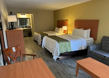 Quality Inn near Manatee Springs State Park hotel thumbnail 4