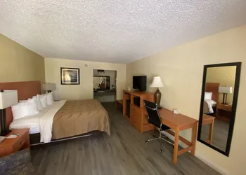 Quality Inn near Manatee Springs State Park hotel thumbnail 7