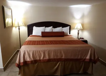 Rodeway Inn hotel thumbnail 3