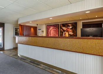 Best Western Plus Oswego Hotel and Conference Center hotel thumbnail 3