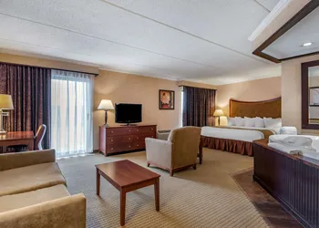 Best Western Plus Oswego Hotel and Conference Center hotel thumbnail 5