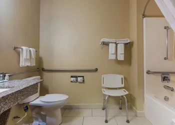 Quality Inn Galesburg near US Highway 34 and I-74 hotel thumbnail 5