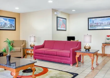 Quality Inn Ottawa near Starved Rock State Park hotel thumbnail 5