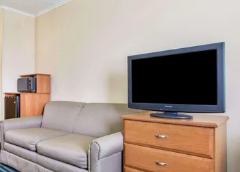 Quality Inn Ottawa near Starved Rock State Park hotel thumbnail 7
