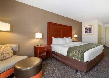 Comfort Inn Humboldt Bay hotel thumbnail 7