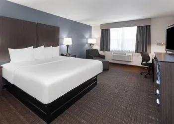 Baymont by Wyndham Chester IL hotel thumbnail 7