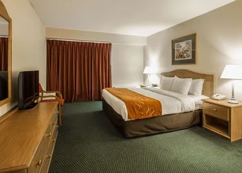 Super 8 by Wyndham Cherokee hotel thumbnail 5