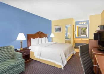 Days Inn by Wyndham Mocksville hotel thumbnail 4