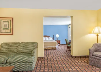 Days Inn by Wyndham Mocksville hotel thumbnail 8