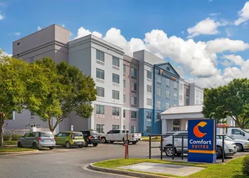 Comfort Suites Gastonia - Charlotte hotel thumbnail 4