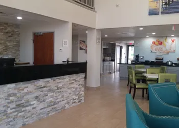 Quality Inn & Suites Mount Vernon hotel thumbnail 3