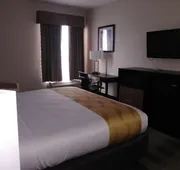 Quality Inn & Suites Mount Vernon hotel detail image 4
