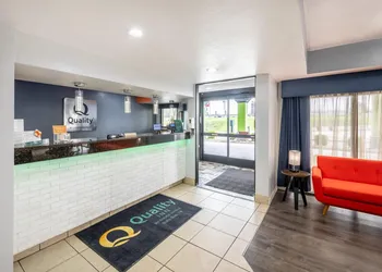 Quality Inn Bulls Gap hotel thumbnail 5