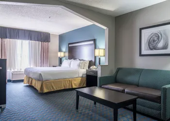 Holiday Inn Express & Suites Roanoke Rapids SE by IHG hotel thumbnail 6