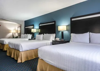 Holiday Inn Express & Suites Roanoke Rapids SE by IHG hotel thumbnail 7