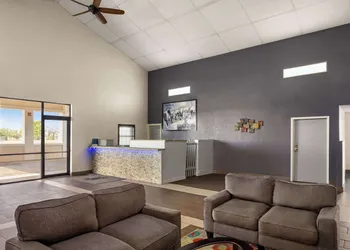 Super 8 by Wyndham Gainesville TX hotel thumbnail 2