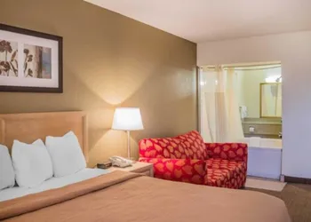Quality Inn Port Clinton Waterfront hotel thumbnail 6