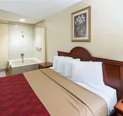 Econo Lodge Hillsboro I-35 hotel detail image 7