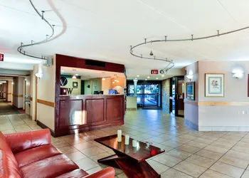 The View Inn & Suites hotel thumbnail 2