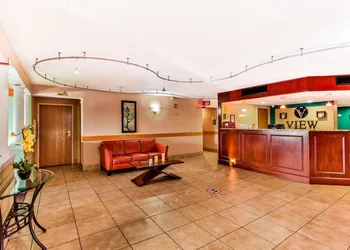 The View Inn & Suites hotel thumbnail 3