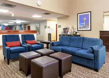 Comfort Suites Knoxville Airport hotel thumbnail 4