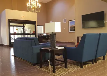 Comfort Suites Knoxville Airport hotel thumbnail 6