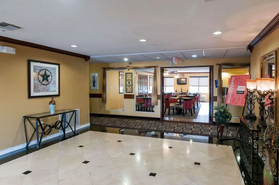 Comfort Inn North Conroe hotel detail image 6